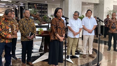 Sri Mulyani Jadi Menteri Pertama Didatangi Tim Transisi Prabowo Gibran