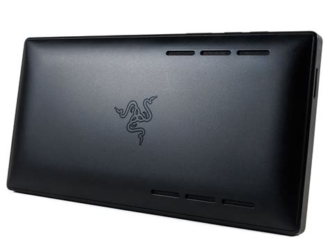 Razer Edge Review Small Tablet That Transforms Into A Gaming Handheld