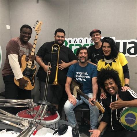 Stream Sambasonics toca clássicos do samba rock ao vivo no Hora do