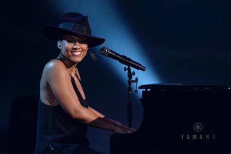 Alicia Keys’ Best Live Performances [Video]