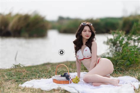 Strawberry Bikini FOTO By NGHIAMAI