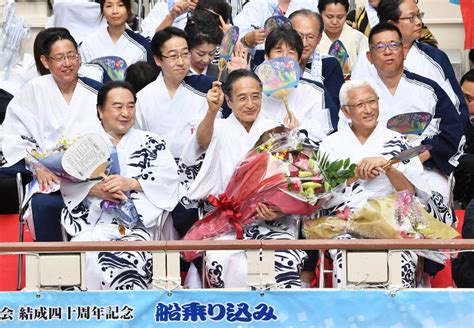 「よっ 松嶋屋」道頓堀に掛け声響く 仁左衛門さんら船乗り込み 写真特集18 毎日新聞