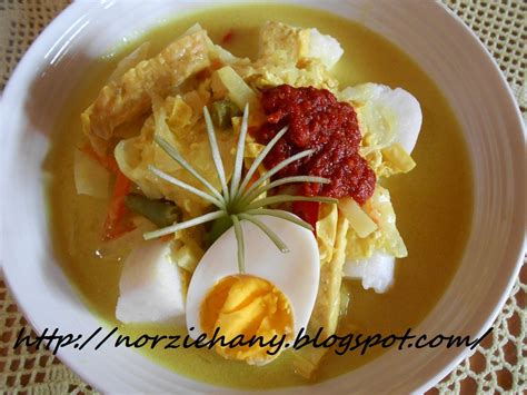 Norzie Hany Lontong Nasi Impit Kuah Lodeh