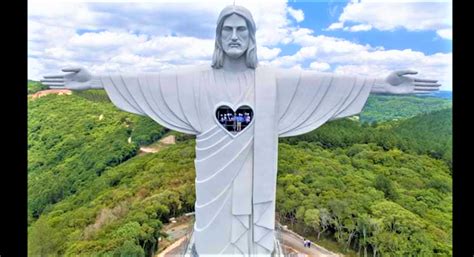 Wow Brazil Builds Another Statue Of Jesus With A Heart That Is Larger