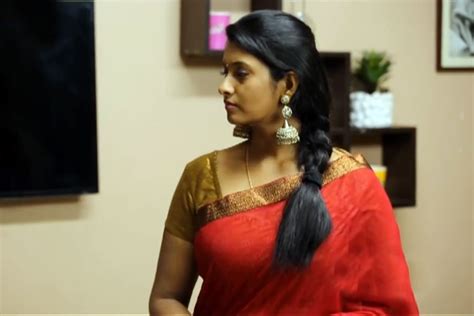 Priya Bhavani Shankar Hot In Red Saree