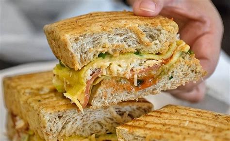 5 Kedai Roti Hits Di Jakarta Utara Yang Murmer