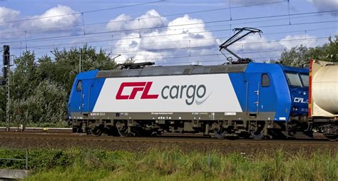 Cfl Cargo Launches Multi System Locomotives Container News