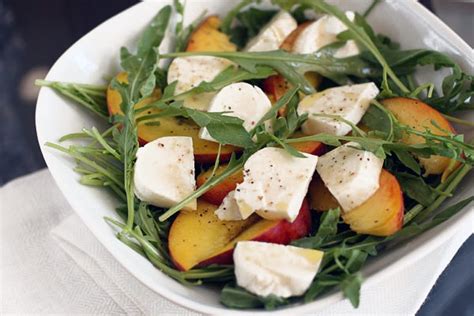 Pfirsich Mozzarella Salat