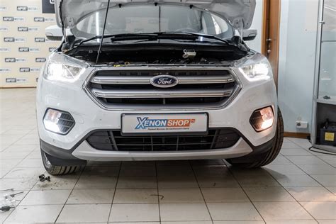 Установка светодиодных ламп в ПТФ Форд Куга Ford Kuga Установка