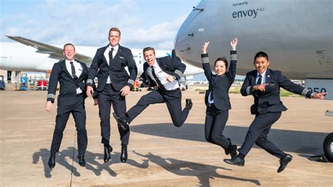 Industry Transforming Pay For Envoy Pilots Envoy Air