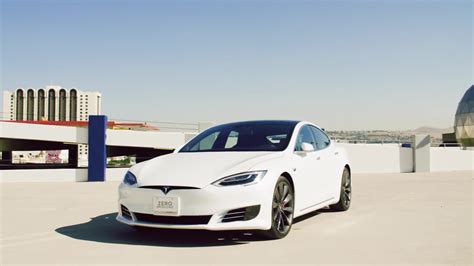 Watch How Tesla S Self Driving Autopilot Actually Works Wired