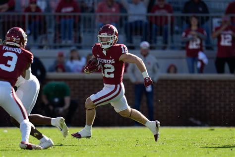 WATCH Drake Stoops Catches First Oklahoma Touchdown Of The Season