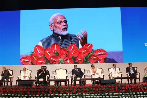 Pm Narendra Modi ने किया प्रवासी भारतीय दिवस सम्मेलन का शुभारंभ देखिए