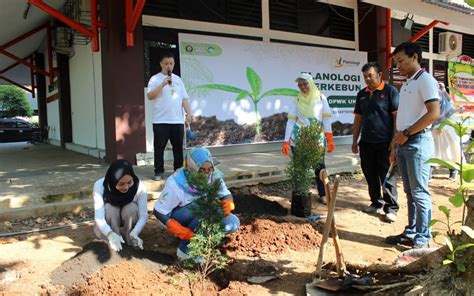 Pwk Undip Berkebun Menuju Dpwk Garden Campus Departemen Perencanaan