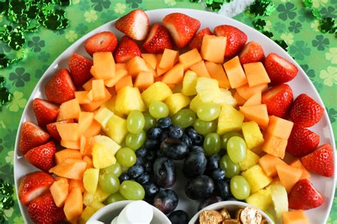 Go Somewhere Over The Fruit Rainbow With This Fun Platter