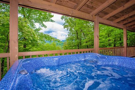 Secluded Gatlinburg Cabins with Hot Tubs