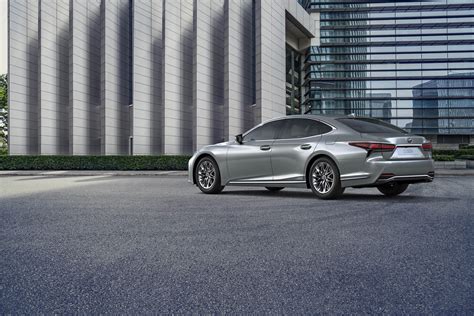 Galer A Nuevo Lexus Ls H M S Refinamiento Confort Y Seguridad