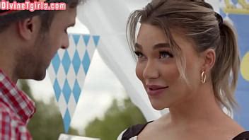 Busty TS MILF Assrimmed And Bareback Banged Outside After Festival XNXX