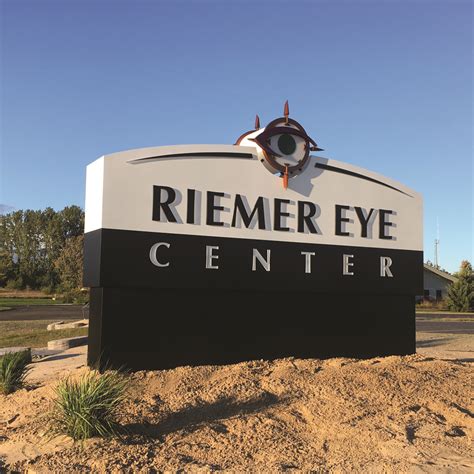 Riemer Eye Center - Pro Image Design | Traverse City Sign Design ...