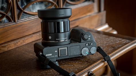 Sigma 19mm F2 8 DN Initial Review With Sony A6500 4K YouTube