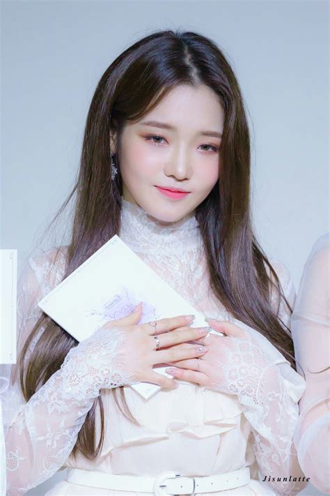 Jisun Fromis9 Kpop Kpop Girls Beautiful Girls Girl