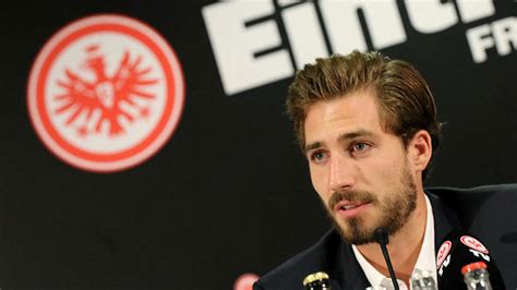 Eintracht Frankfurt Stellt Kevin Trapp Offiziell Vor Und Will Im Sturm