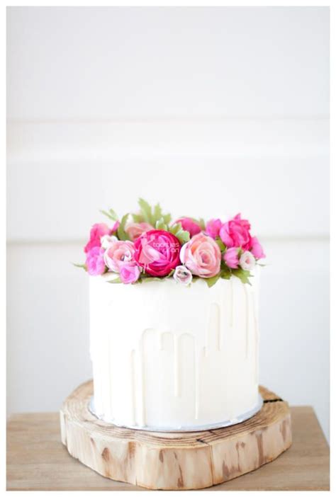 White Chocolate Dripping Cake With Handmade Flowers Floral Cake Drip