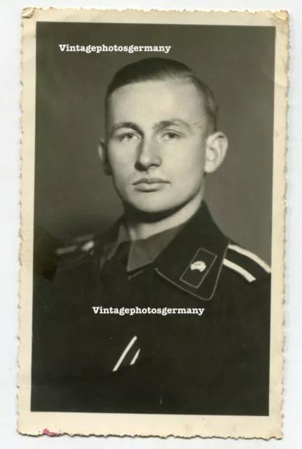 D3602 PORTRAIT WH Soldat Panzermann Panzer Uniform Porträt St Pölten