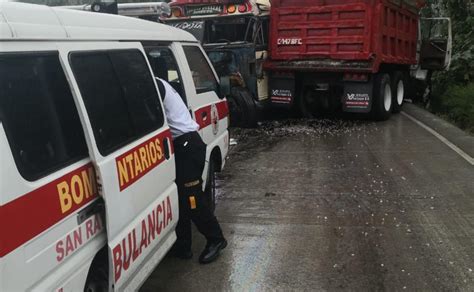 Autobús y camión de volteo colisionaron en la ruta al Pacífico Chapin TV