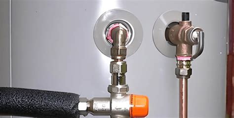 How Do I Know If My Hot Water Valve Needs Replacement? - Metropolitan ...