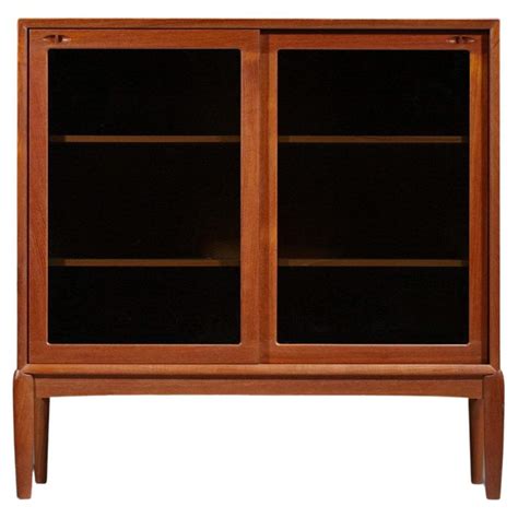 Mid Century Modern Teak Display Cabinet W Sliding Glass Doors By Hw Klein For Sale At 1stdibs