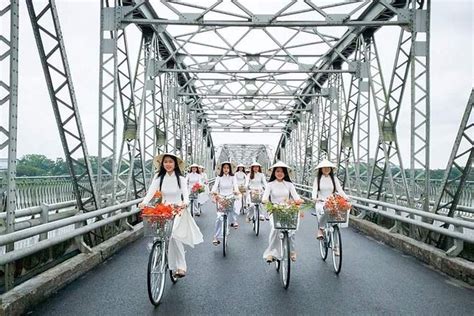Hue culinary odyssey: unveiling the secrets of flavorful streets