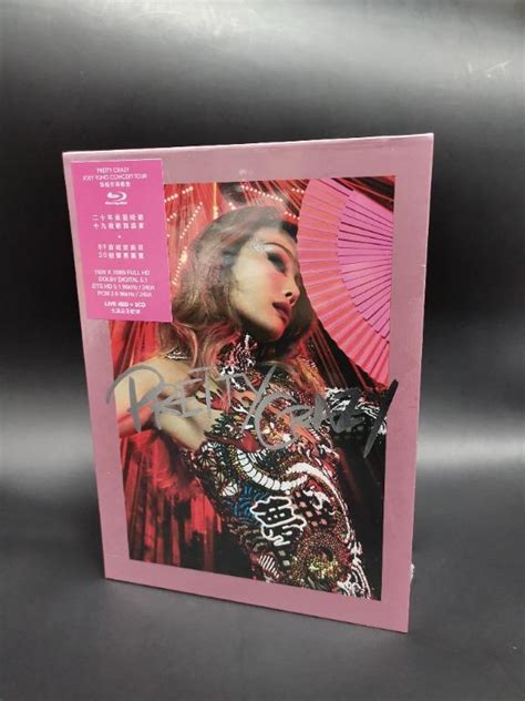 容祖兒joey Yung Pretty Crazy 演唱會 Blu Ray Cd 4bd 3cd 全新 興趣及遊戲 音樂樂器 And 配件