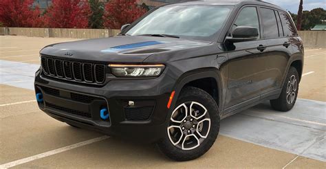 2022 Jeep Grand Cherokee Trailhawk 4Xe: Review, Prices, and Specs | The ...