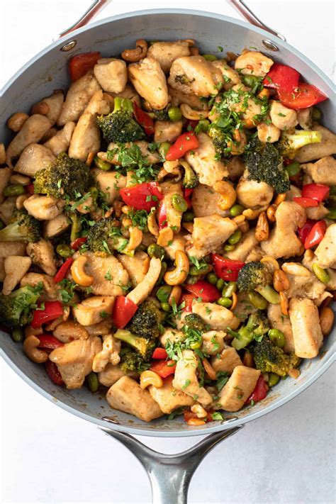 One Pan Paleo Cashew Chicken Lexi S Clean Kitchen