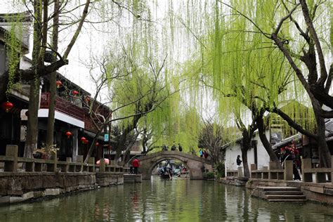 Visiting Zhouzhuang: A Water Town near Shanghai - Memoirs of a ...