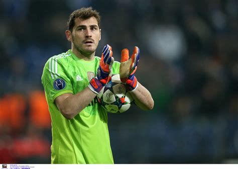 Ο Κασίγιας ταράζει τα νερά Είμαι gay ελπίζω να με σεβαστείτε npress gr