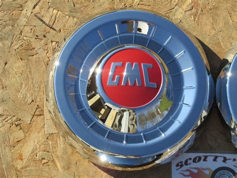 1955 1959 Gmc Pickup Truck Hub Caps Set Of 4 Chrome Red Details New