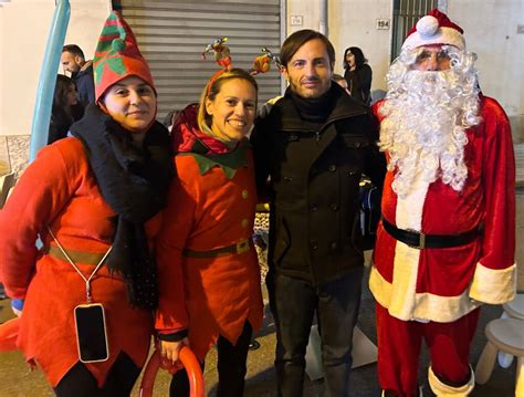 Reggio Calabria Aspettando Il Natale Sbarre In Festa Fa Il Pienone