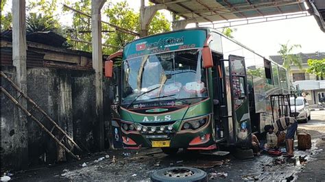 Bus Als Mendarat Di Mabes Jogja Sore Hari Bersama Bus Als Di