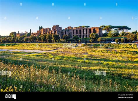 Tempio di apollo in circo fotografías e imágenes de alta resolución Alamy