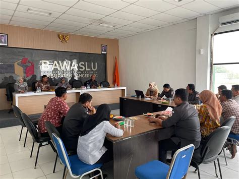 Dugaan Penggelembungan Suara Caleg Golkar Tangerang Resmi Dilaporkan Ke Bawaslu Pelapor Minta