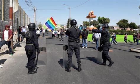 Aniversario De Arequipa Manifestantes Y Polic As Se Enfrentaron En