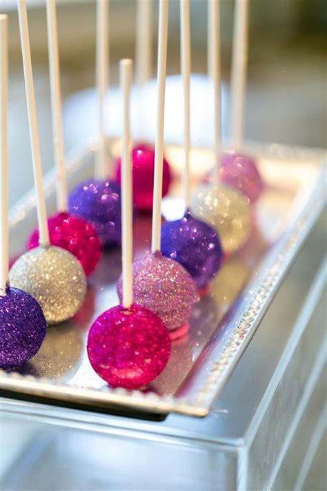 Glitter Wedding Details That Really Sparkle Glitter Cake Pops