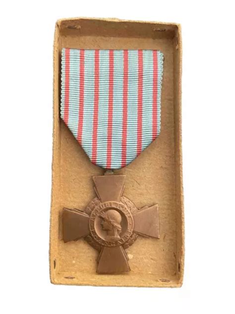 ANCIENNE MÉDAILLE MILITAIRE Croix Du Combattant EUR 10 00 PicClick FR