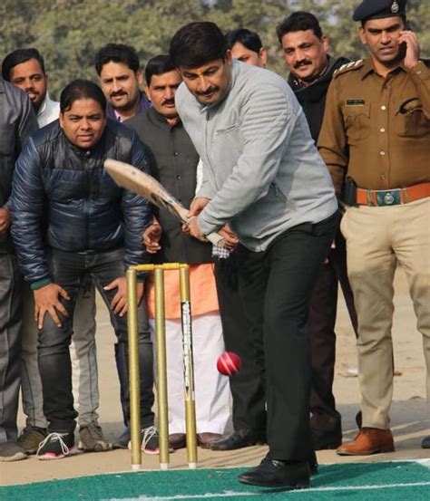 Coronavirus in India: BJP's Manoj Tiwari goes to Haryana for playing cricket - Rediff.com India News