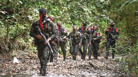 Paro Armado Del Eln Tiene A 30000 Personas Confinadas En El Chocó