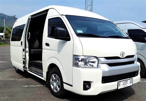 Sewa Hiace Jogja Murah Rental Premio Luxury Commuter