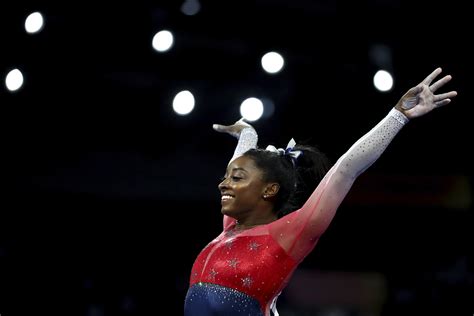 Simone Soars Biles Named 2019 Ap Female Athlete Of The Year