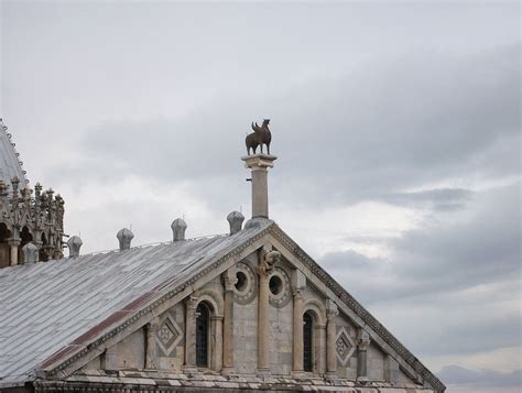 El Grifo De Pisa La Escultura Isl Mica Originaria De Al Andalus Que